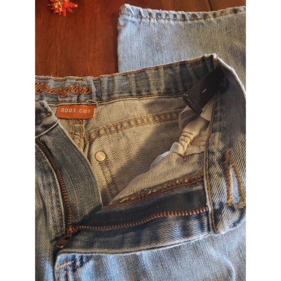 WRANGLER Boys Youth 14 SLIM Light Wash Boot Cut Denim Blue JEANS EUC Adjustable - Picture 4 of 10